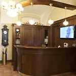 Zamek Berchtold Hotel Strancice