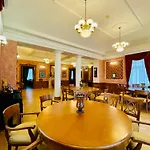 Zamek Berchtold 3* Strancice