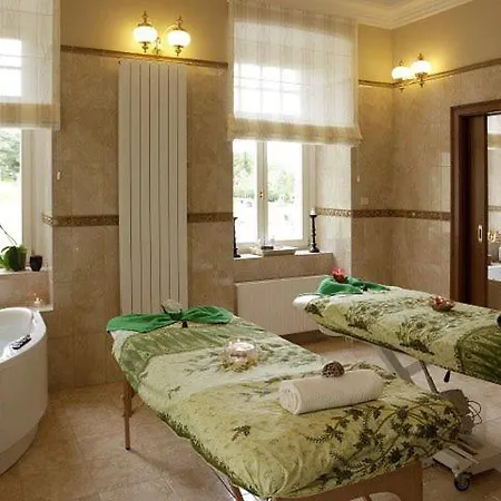 Zamek Berchtold 3* Strancice