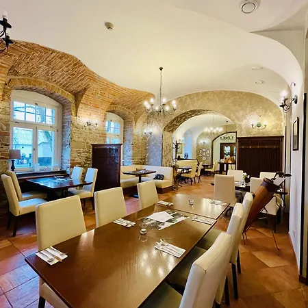 Hotel Zamek Berchtold Strančice