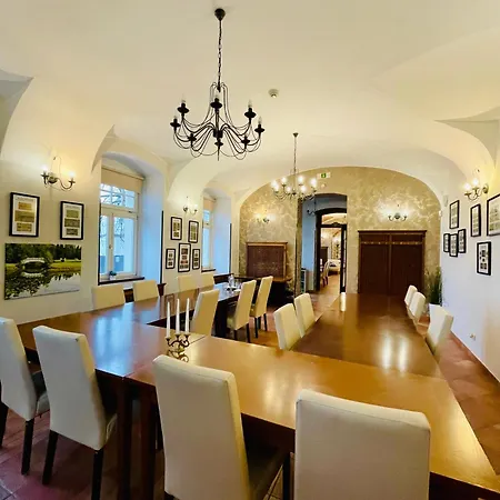 Zamek Berchtold Hotel 3*