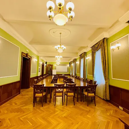 Zamek Berchtold Strančice