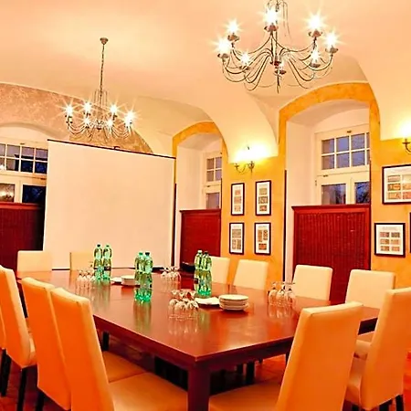 Zámek Berchtold Hotel 3*