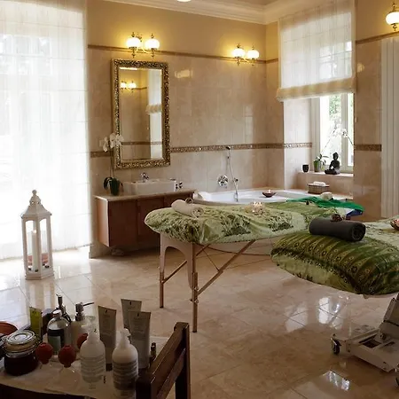 فندق Zamek Berchtold