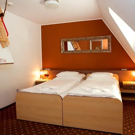 Zámek Berchtold 3*