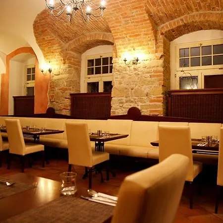 Zamek Berchtold 3*