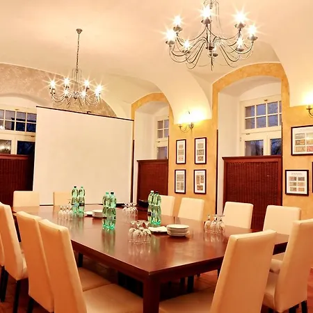 فندق Zamek Berchtold