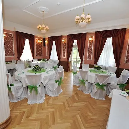 فندق Zamek Berchtold