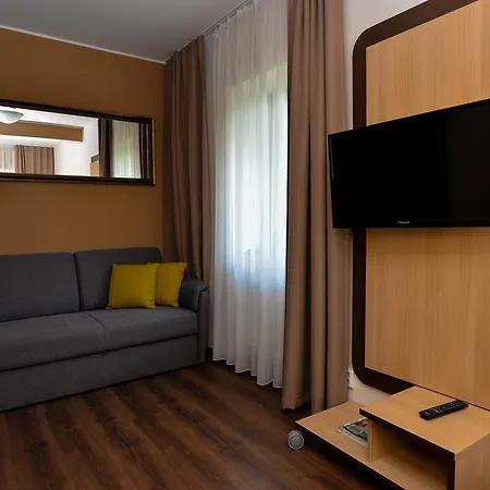 Отель Zamek Berchtold 3*