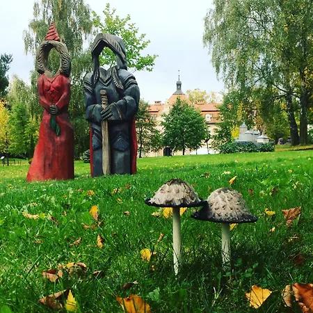 Отель Zamek Berchtold 3*