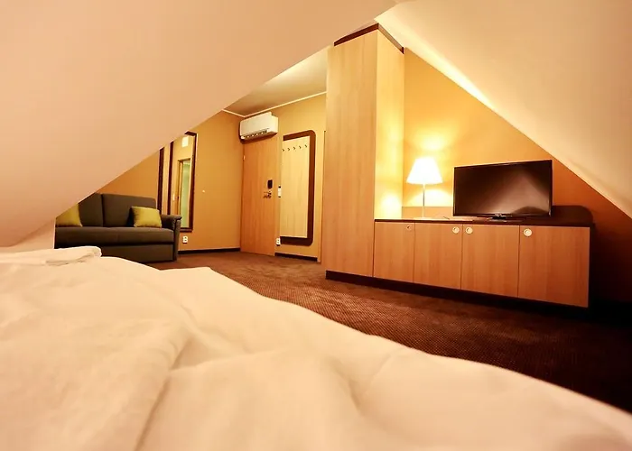 Zamek Berchtold 3* Strančice