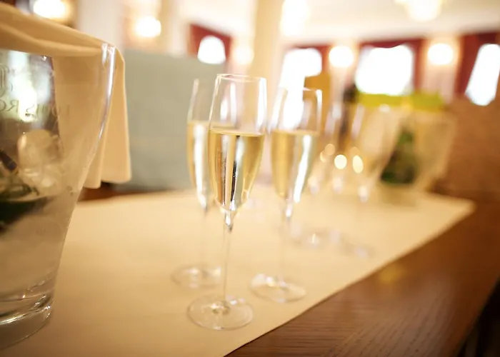 Zamek Berchtold فندق Strančice