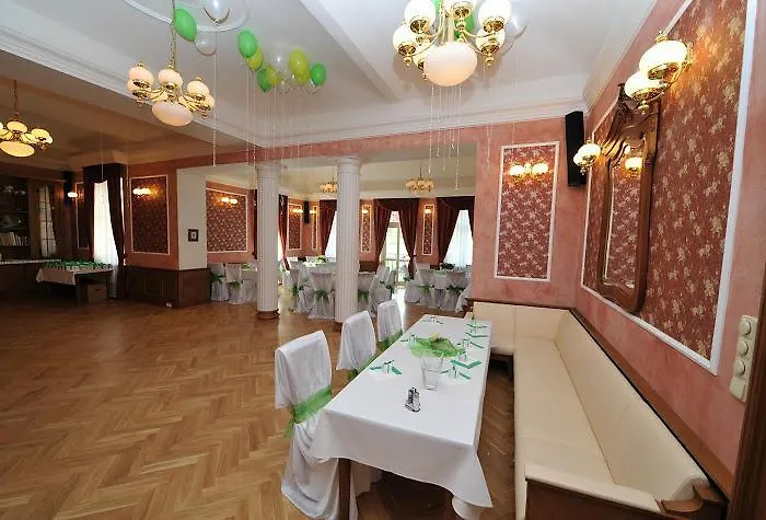 فندق Zamek Berchtold Strančice