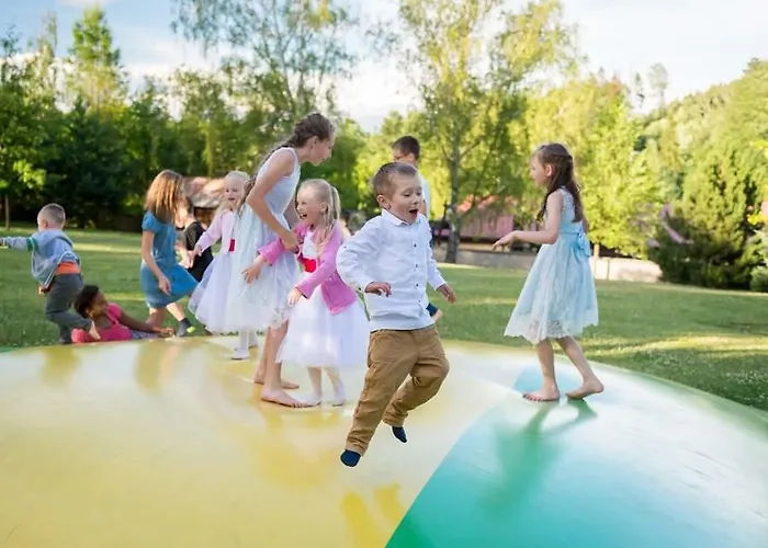 Hotel Zamek Berchtold Strančice